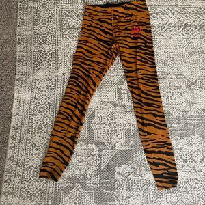 Nike Trendy Tiger Print Leggings